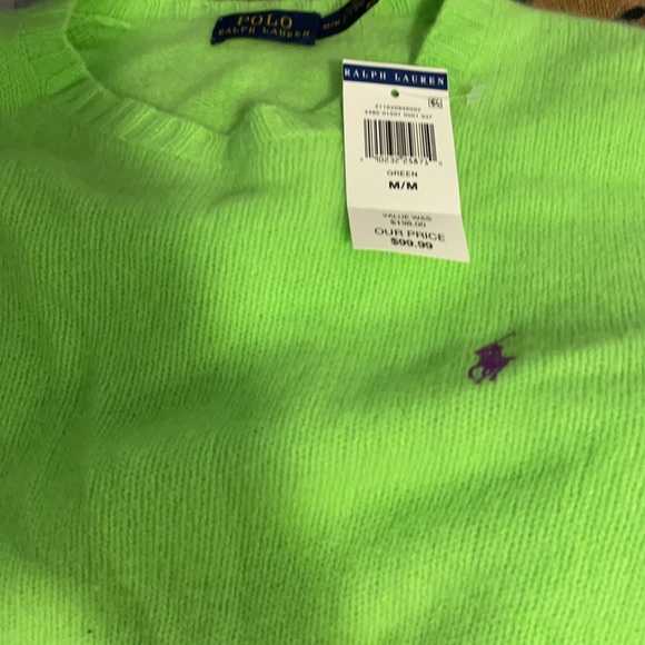 Never worn cashmere sweater, tags still on . - Picture 2 of 3